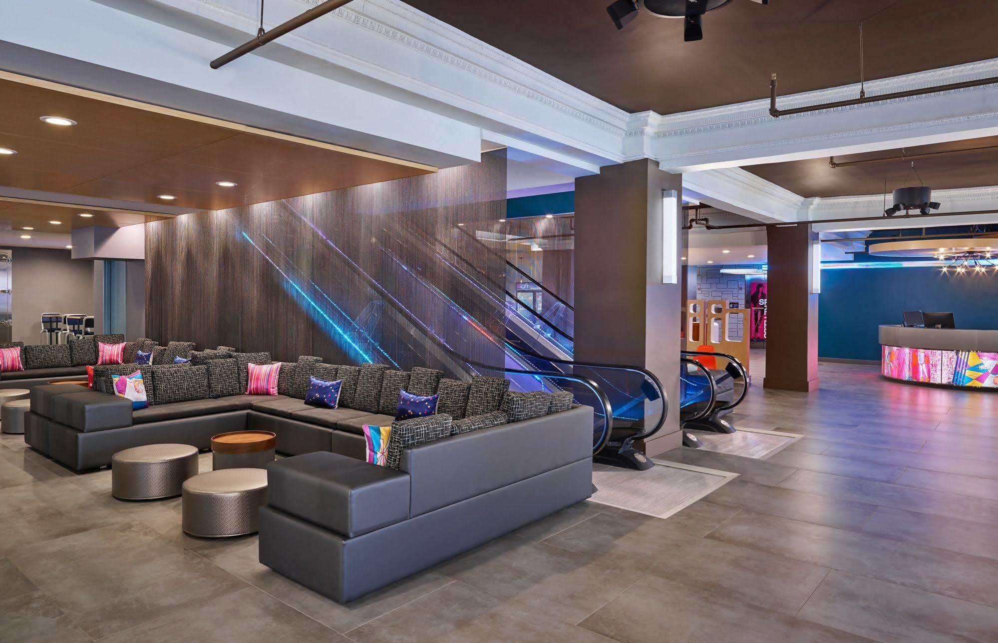 Hotel Aloft Houston Downtown Exterior foto